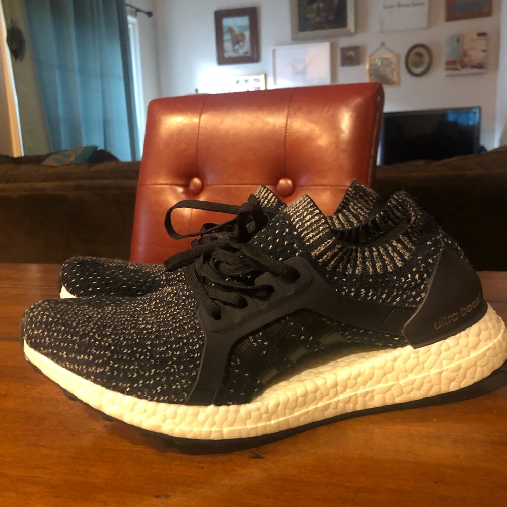 Adidas Ultra Boost X - women’s sz 9 - Navy